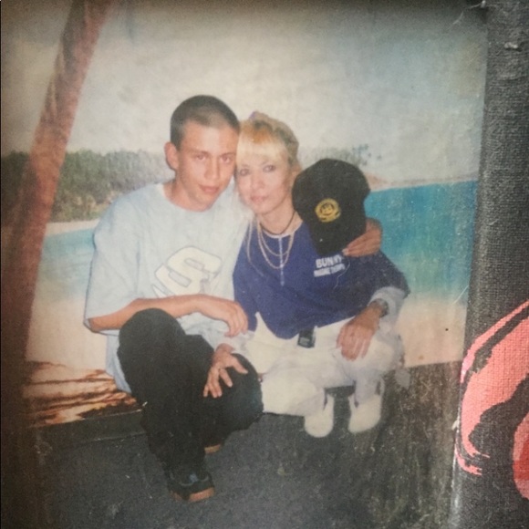 Meet your Posher, Bunny - Picture 3 of 16